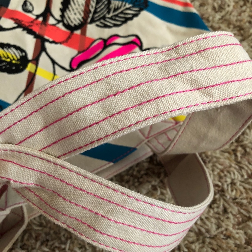 sturdy canvas tote with rose design - Picture 8 of 8